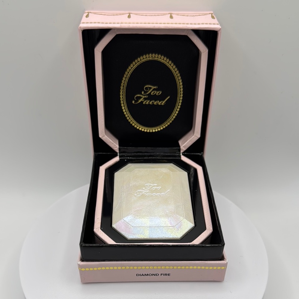 Too Faced Diamond Fire Highlighter - Diamond Fire